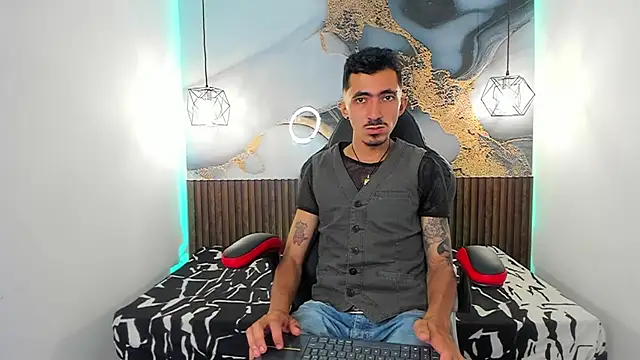 DylanAnderson1 online show from 07-18-26, 08:45