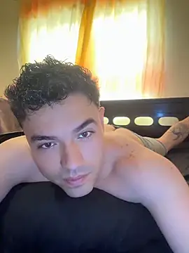 Samu Miller01 online show from 06-08-26, 04:18
