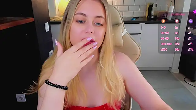Snapshot of blonde_kellyy chatting on 07-05-26, 04:19 blonde kellyy online show from 07-05-26, 04:19