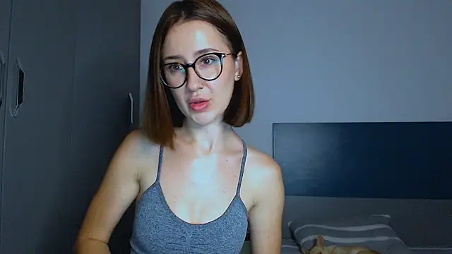 Snapshot of sofiacrystal chatting on 06-10-26, 03:50 sofiacrystal online show from 06-10-26, 03:50