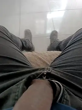 FFelipe000777 online show from 08-02-26, 11:41