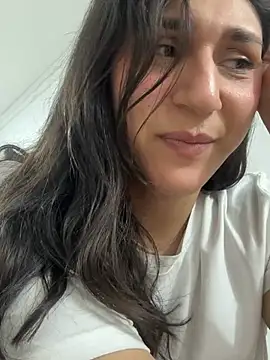 Snapshot of AryloverX chatting on 07-18-26, 09:07 AryloverX online show from 07-18-26, 09:07