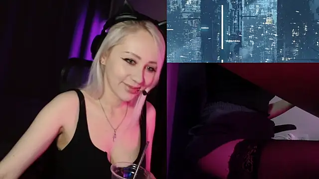 Snapshot of roxxyrowe chatting on 07-18-26, 11:08 roxxyrowe online show from 07-18-26, 11:08