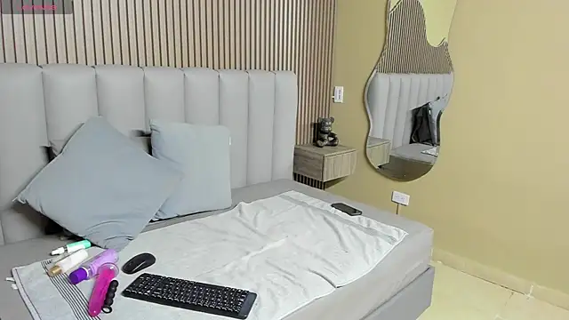 Rubymilf  online show from 06-09-26, 12:39