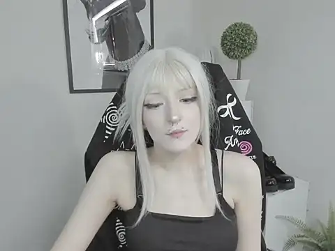 Snapshot of NikaDream chatting on 07-30-26, 12:37 NikaDream online show from 07-30-26, 12:37