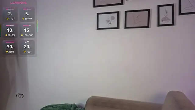 Snapshot of Pamela_tomas chatting on 06-13-26, 01:31 Pamela tomas online show from 06-13-26, 01:31