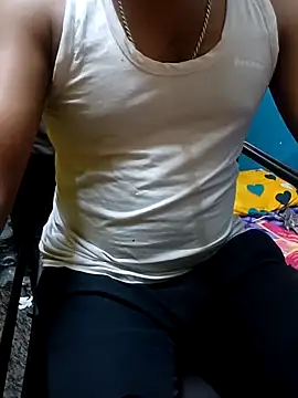 Snapshot of Lawrencedlkk007 chatting on 03-04-25, 04:06 Lawrencedlkk007 online show from 03-04-25, 04:06