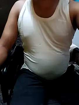 Snapshot of Lawrencedlkk007 chatting on 02-14-26, 03:42 Lawrencedlkk007 online show from 02-14-26, 03:42