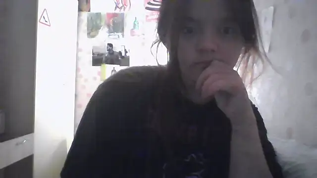 Snapshot of ZeldaSayre_ chatting on 06-18-26, 08:13 ZeldaSayre online show from 06-18-26, 08:13