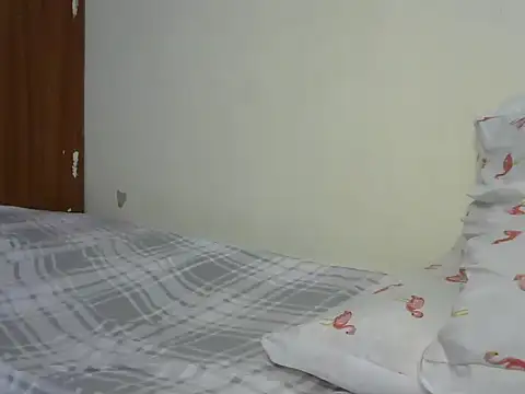 Snapshot of prettygurl- chatting on 06-19-26, 10:24 prettygurl- online show from 06-19-26, 10:24