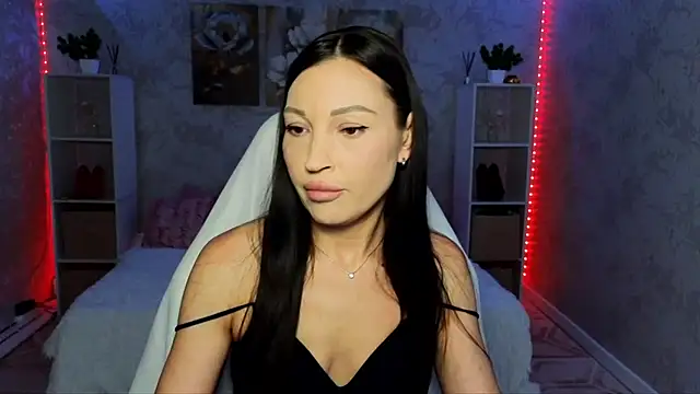 Snapshot of NikoleMills chatting on 06-12-26, 06:45 NikoleMills online show from 06-12-26, 06:45