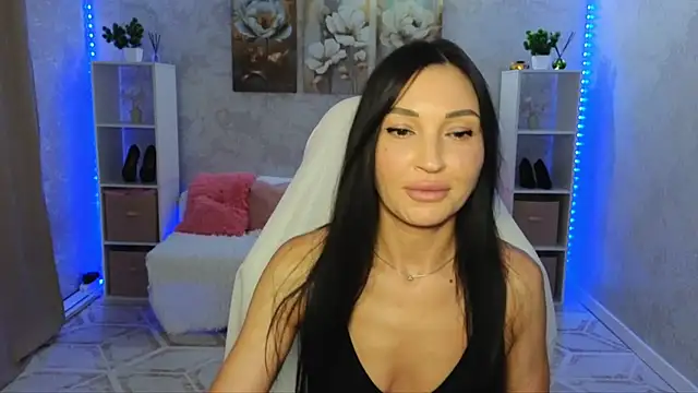 Snapshot of NikoleMills chatting on 07-19-26, 07:45 NikoleMills online show from 07-19-26, 07:45