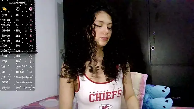 Diamond Curls online show from 07-16-26, 03:29