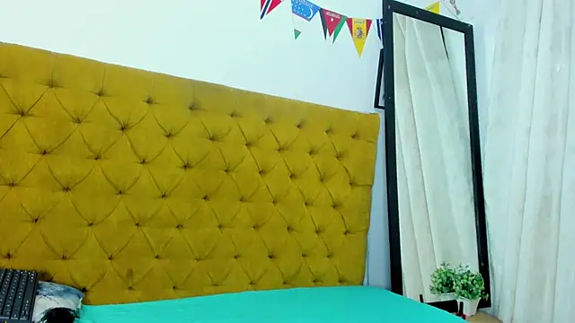 Daniela Spencerr online show from 07-06-26, 10:56