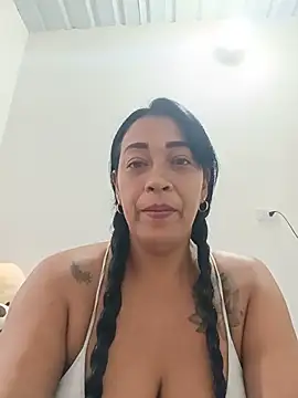 Snapshot of candelahot10 chatting on 07-03-26, 01:50 candelahot10 online show from 07-03-26, 01:50