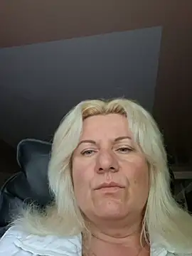 VikaRaine555 online show from 06-10-26, 02:05
