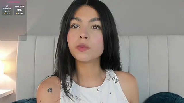 Snapshot of Kylie_Mckenzie chatting on 07-22-26, 02:31 Kylie Mckenzie online show from 07-22-26, 02:31