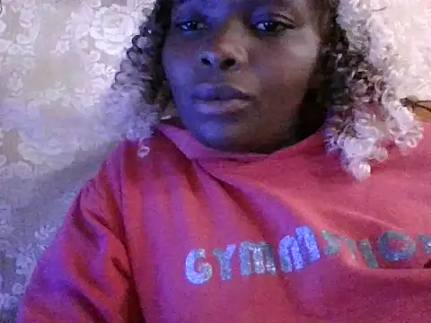 Snapshot of lucyswee chatting on 07-28-26, 05:36 lucyswee online show from 07-28-26, 05:36