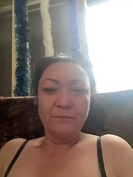 Snapshot of hotsweetiecandy2 chatting on 06-18-26, 04:11 hotsweetiecandy2 online show from 06-18-26, 04:11