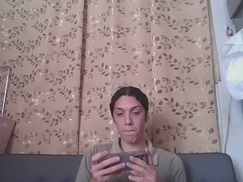 Snapshot of GexReborn chatting on 06-11-26, 08:51 GexReborn online show from 06-11-26, 08:51