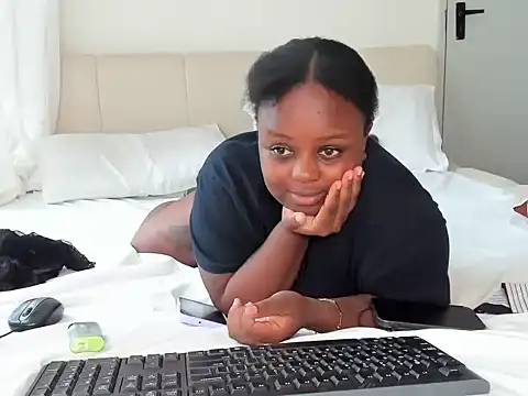 Snapshot of Ebony_Kenya255 chatting on 07-05-26, 06:53 Ebony Kenya255 online show from 07-05-26, 06:53