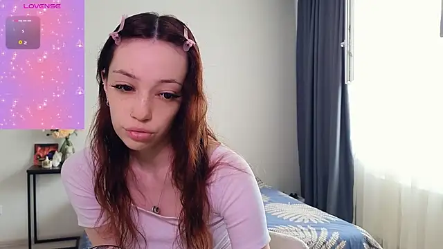 Snapshot of AyeHoney chatting on 07-10-26, 05:45 AyeHoney online show from 07-10-26, 05:45