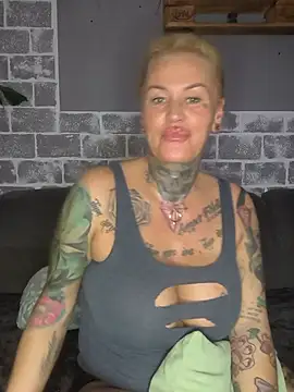 Snapshot of InkedMissLaBaehm chatting on 06-27-26, 08:03 InkedMissLaBaehm online show from 06-27-26, 08:03
