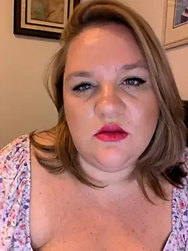 Snapshot of Jonesinjil chatting on 06-25-26, 05:23 Jonesinjil online show from 06-25-26, 05:23