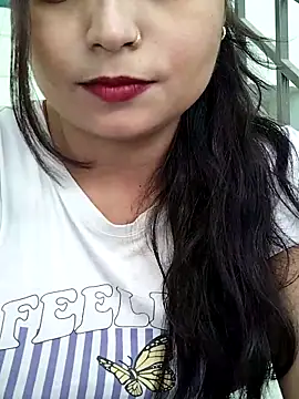 Snapshot of Missridhi chatting on 06-16-26, 11:46 Missridhi online show from 06-16-26, 11:46