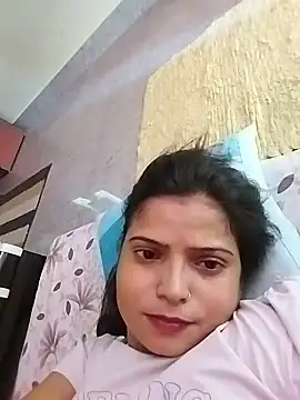 Snapshot of Missridhi chatting on 06-17-26, 08:17 Missridhi online show from 06-17-26, 08:17