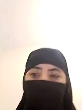 Snapshot of Capitana-arab chatting on 06-27-26, 01:21 Capitana-arab online show from 06-27-26, 01:21