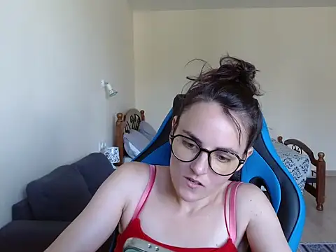 OliviaTheS online show from 06-28-26, 10:21
