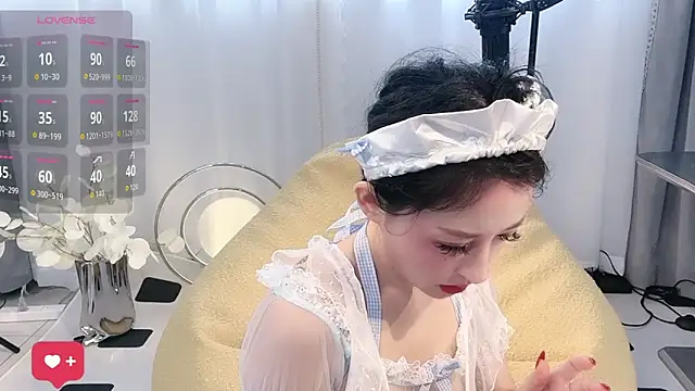 Snapshot of BabySnake chatting on 06-18-26, 08:47 BabySnake online show from 06-18-26, 08:47