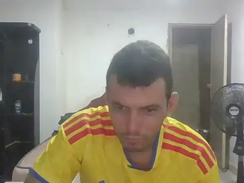 Snapshot of andres_12ad chatting on 06-12-26, 03:49 andres 12ad online show from 06-12-26, 03:49