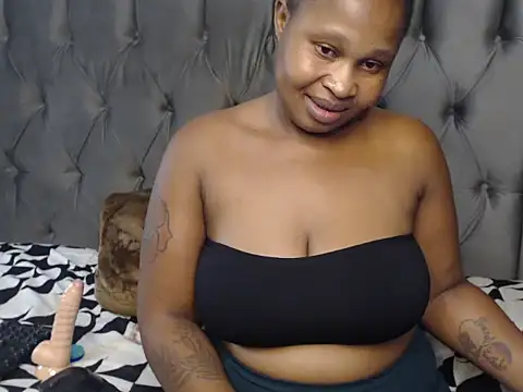 Snapshot of Loyal_Alisha chatting on 06-26-26, 05:23 Loyal Alisha online show from 06-26-26, 05:23