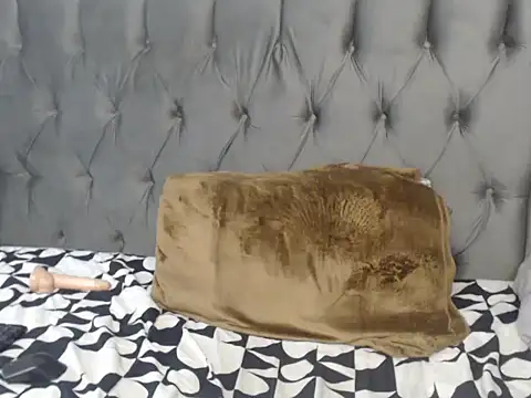 Snapshot of Loyal_Alisha chatting on 06-29-26, 10:15 Loyal Alisha online show from 06-29-26, 10:15