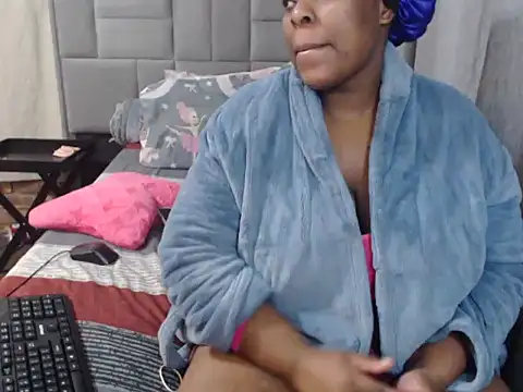 Snapshot of Wifey_Amanda chatting on 07-07-26, 07:23 Wifey Amanda online show from 07-07-26, 07:23