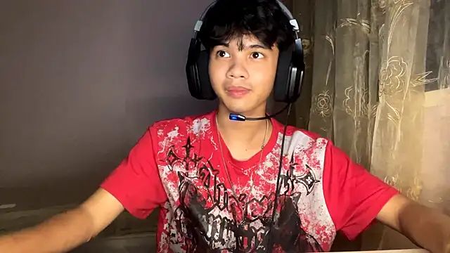 Snapshot of liam_alttwink chatting on 06-15-26, 06:10 liam alttwink online show from 06-15-26, 06:10