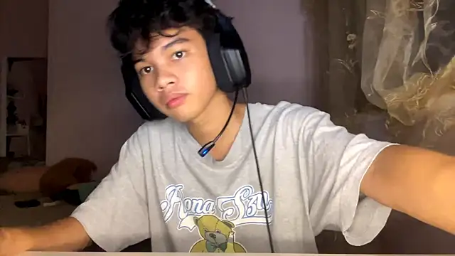 Snapshot of liam_alttwink chatting on 06-17-26, 04:41 liam alttwink online show from 06-17-26, 04:41