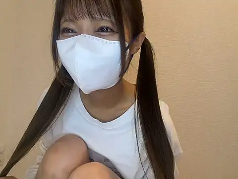 Snapshot of Airi__0o chatting on 06-20-26, 04:15 Airi 0o online show from 06-20-26, 04:15