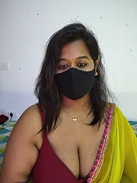 Snapshot of beauty_lisa- chatting on 07-10-26, 02:19 beauty lisa- online show from 07-10-26, 02:19