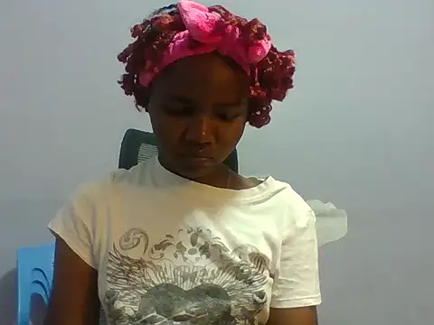 Snapshot of sexie_for_daddie chatting on 07-01-26, 01:24 sexie for daddie online show from 07-01-26, 01:24