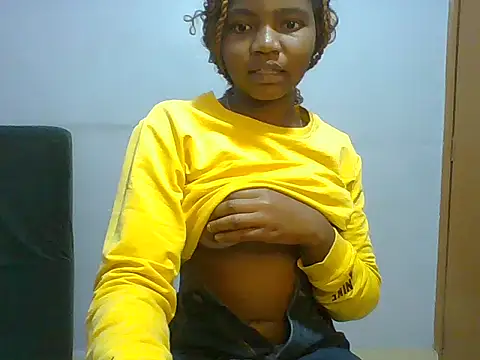 Snapshot of sexie_for_daddie chatting on 07-07-26, 07:23 sexie for daddie online show from 07-07-26, 07:23