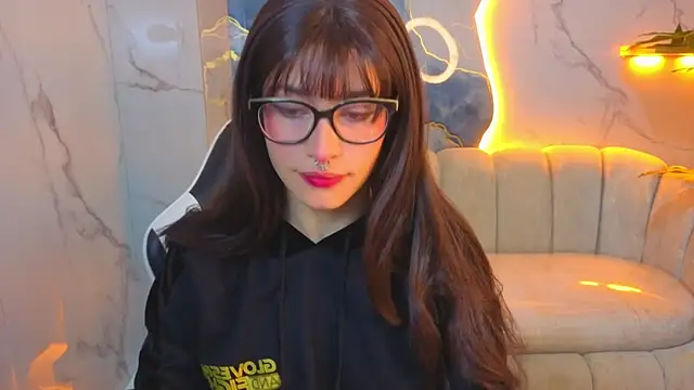 Lily Tx online show from 06-18-26, 12:42