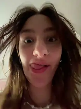Violet Velvet online show from 06-18-26, 06:23