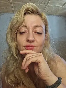 Snapshot of Amber-Blaze chatting on 07-28-26, 08:32 Amber-Blaze online show from 07-28-26, 08:32