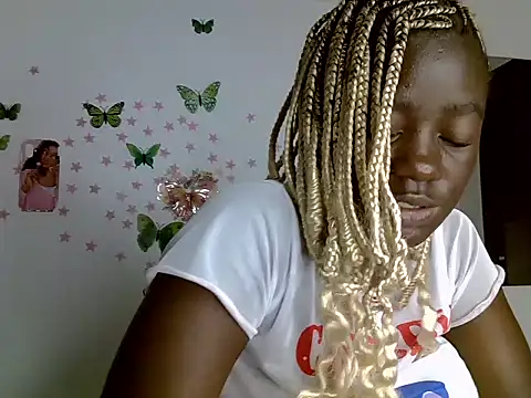 petiteebony254 online show from 06-15-26, 09:17