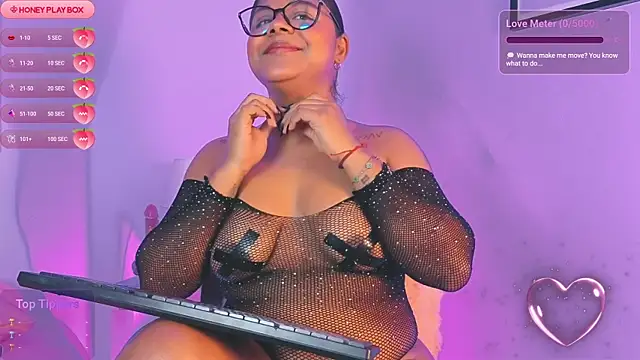 Snapshot of Chelseea_bluey chatting on 07-18-26, 12:48 Chelseea bluey online show from 07-18-26, 12:48
