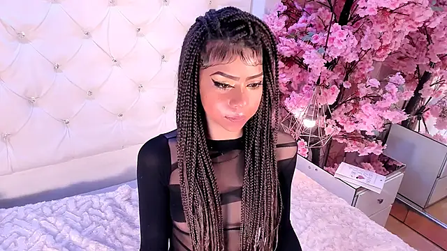 Snapshot of Kittyhart01 chatting on 06-27-26, 01:39 Kittyhart01 online show from 06-27-26, 01:39