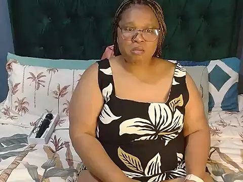 MISS BLACKBERY online show from 06-12-26, 08:52